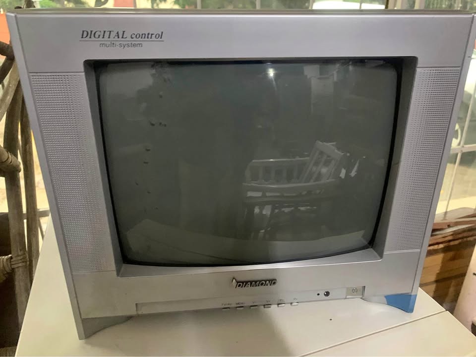 Tv 37 cm