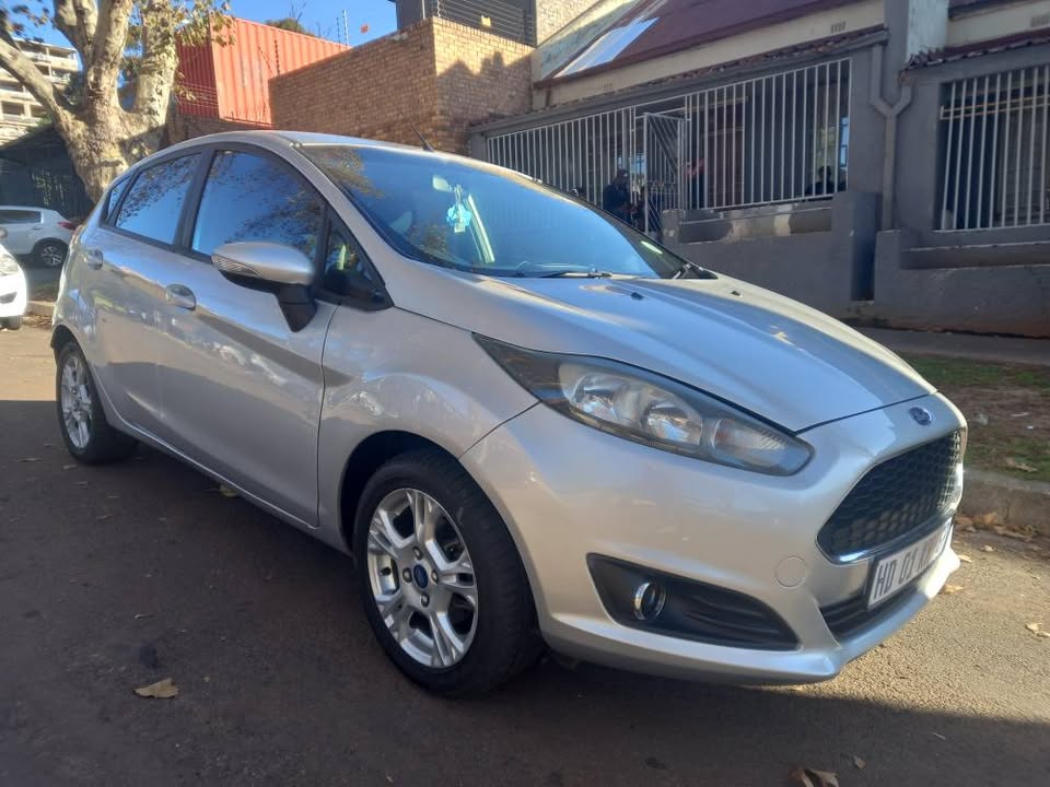 2017 Ford Fiesta Ecoboost 1.0 Petrol, Automatic, Silver, 70000Kms