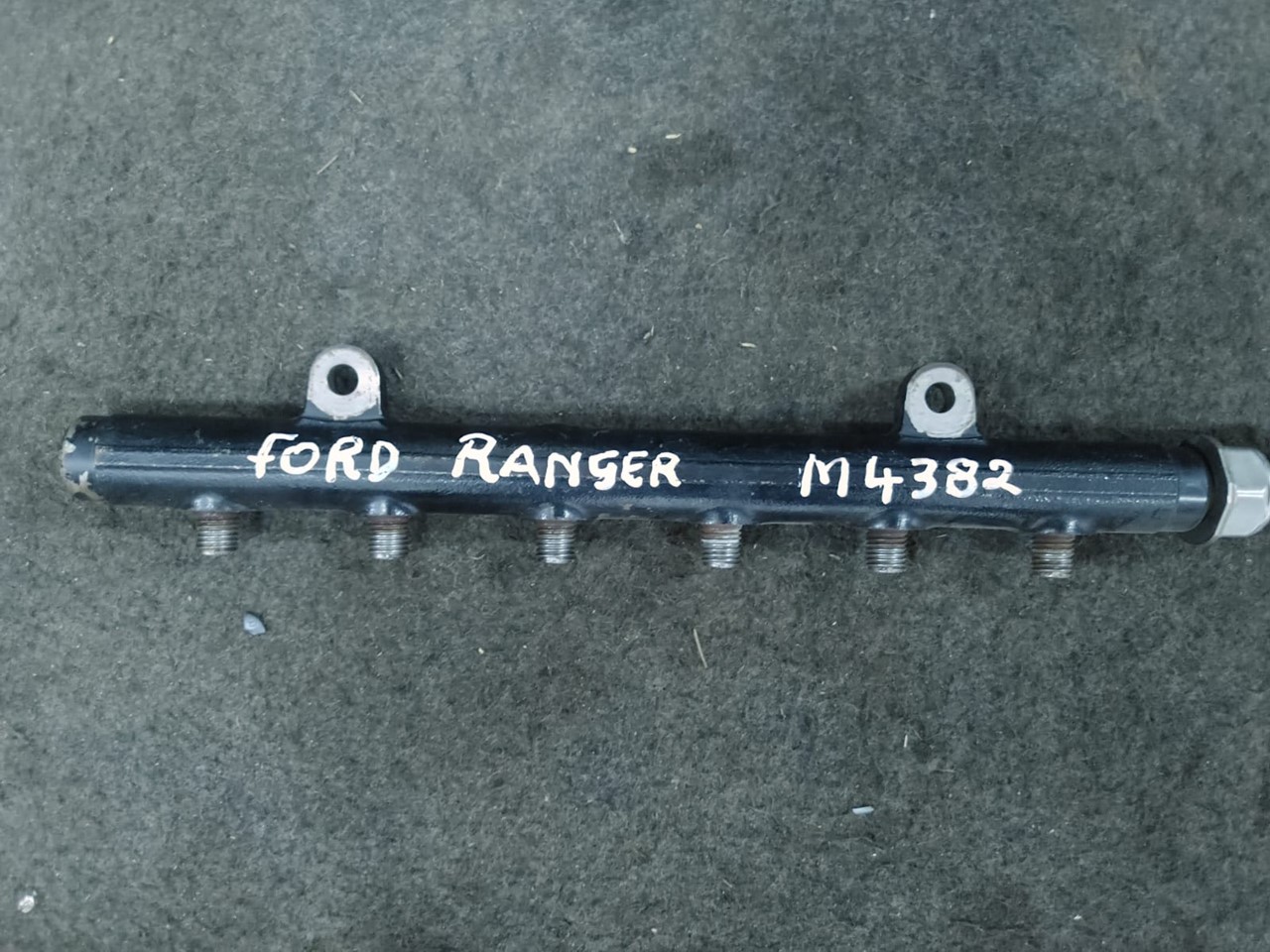 FORD RANGER FUEL RAIL FOR SALE - Private Seller FORD RANGER FUEL RAIL FOR SALE - Private Seller