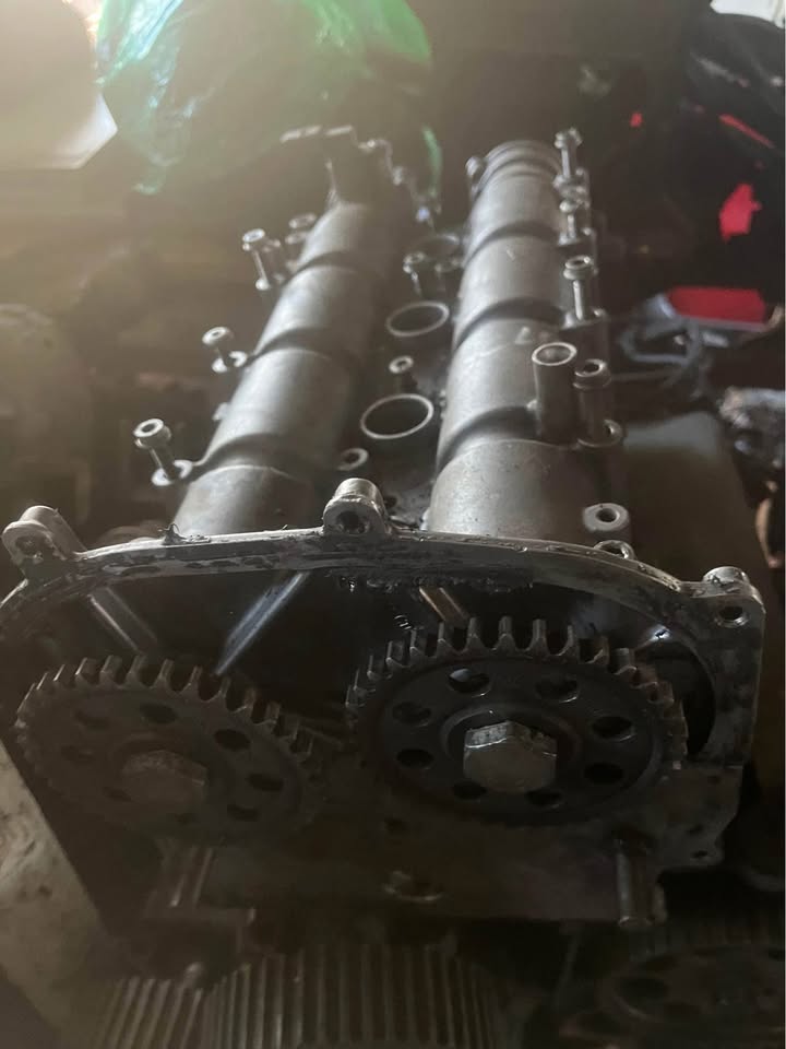 Polo clp camshaft / cam box