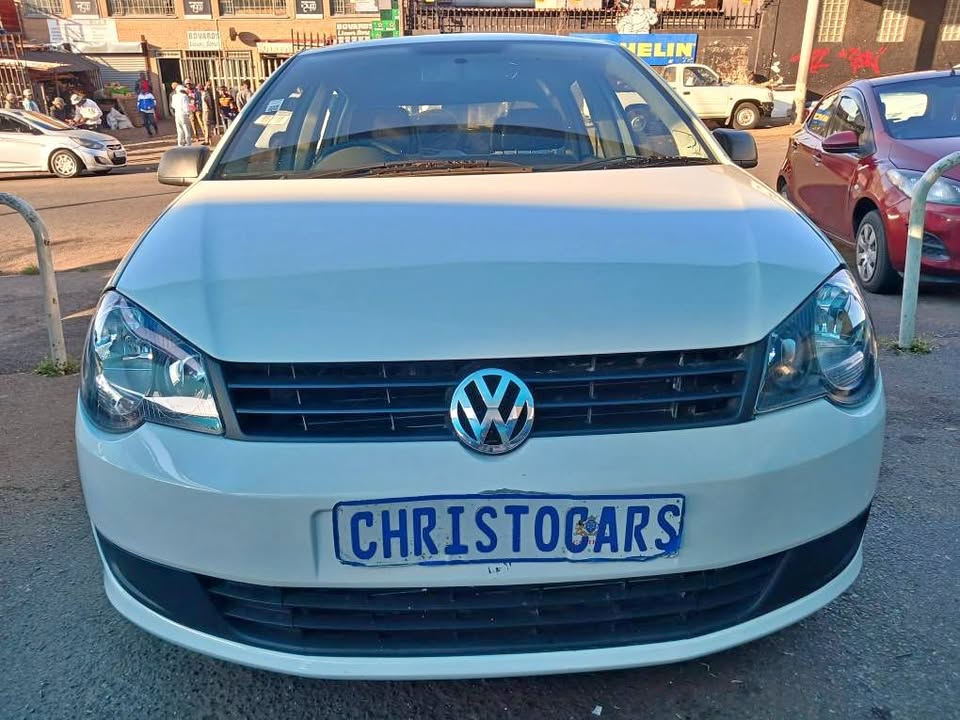 2011 model VW polo Vivo hatchback Manuel Transmission petrol 1.4 engine capacity mileage