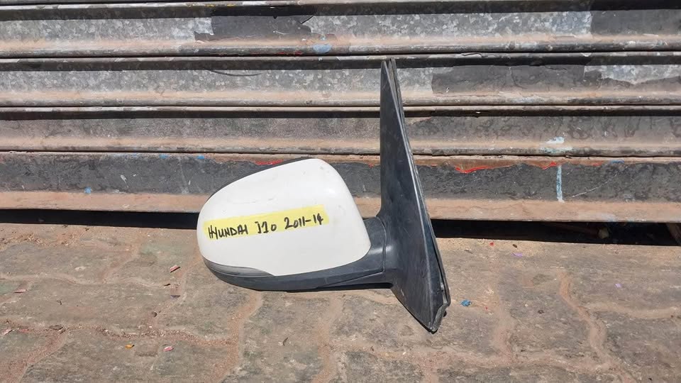 Hyundai i20 side mirror 2011/14 - Private Seller Hyundai i20 side mirror 2011/14 - Private Seller