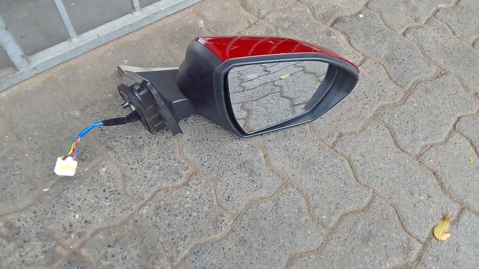Hyundai tucson side mirror - Private Seller Hyundai tucson side mirror - Private Seller