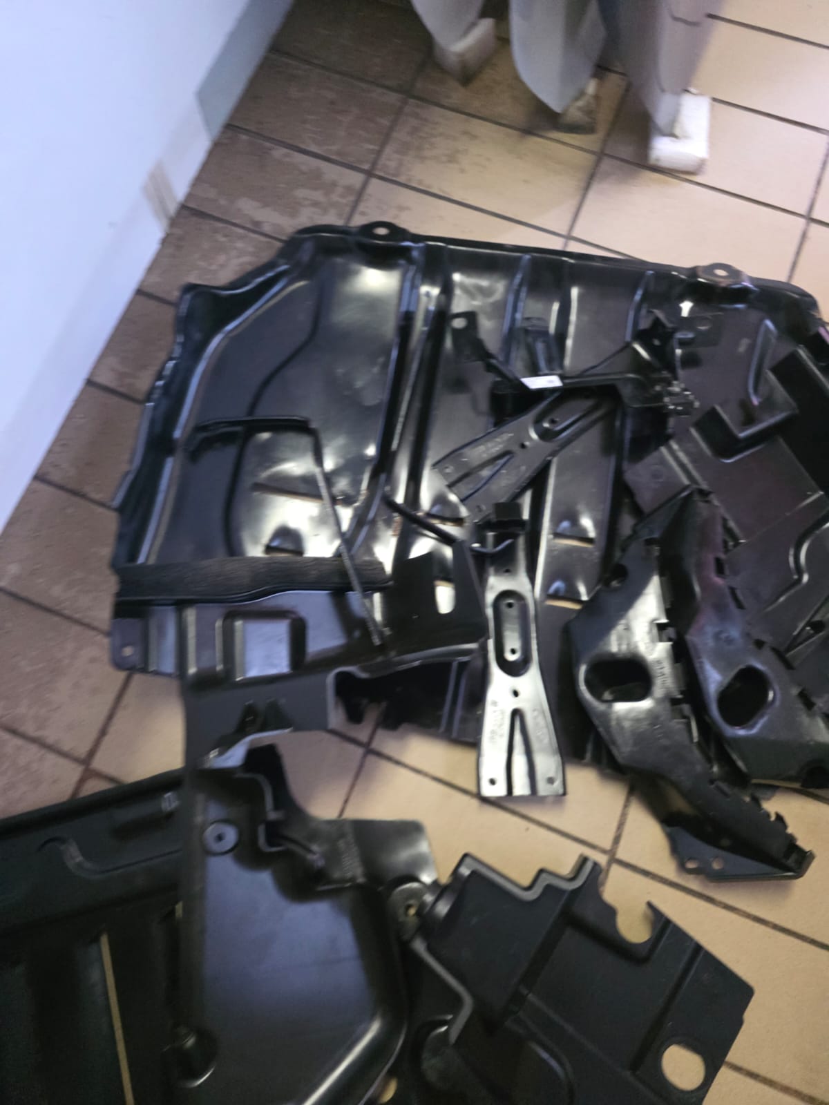WILDTRACK 2018 FORD RANGER T7 UNDER BELLY COVERS, BRACKETS, SLIDERS etc - Private Seller WILDTRACK 2018 FORD RANGER T7 UNDER BELLY COVERS, BRACKETS, SLIDERS etc - Private Seller