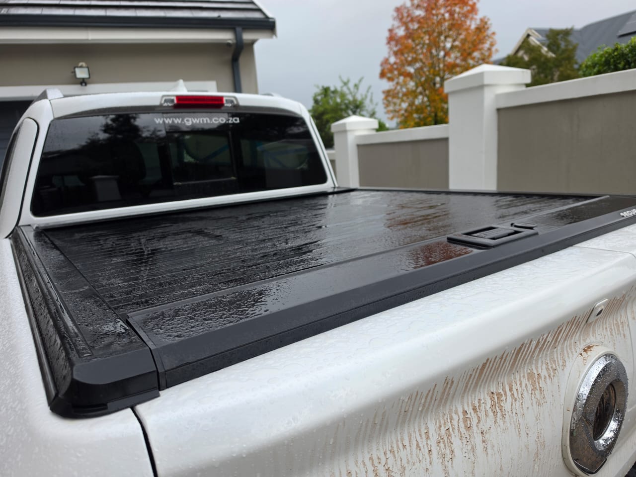 Security lid for a GWM P500 series bakkie - Private Seller Security lid for a GWM P500 series bakkie - Private Seller
