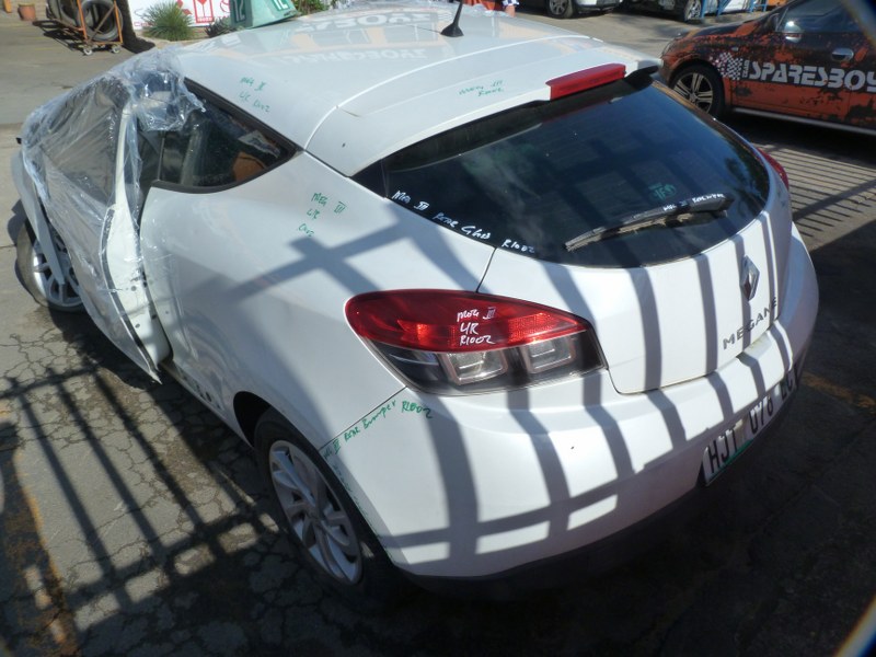 2013 Renault Megane III 1.6 Manual SPARES - White in colour - Private Seller 2013 Renault Megane III 1.6 Manual SPARES - White in colour - Private Seller