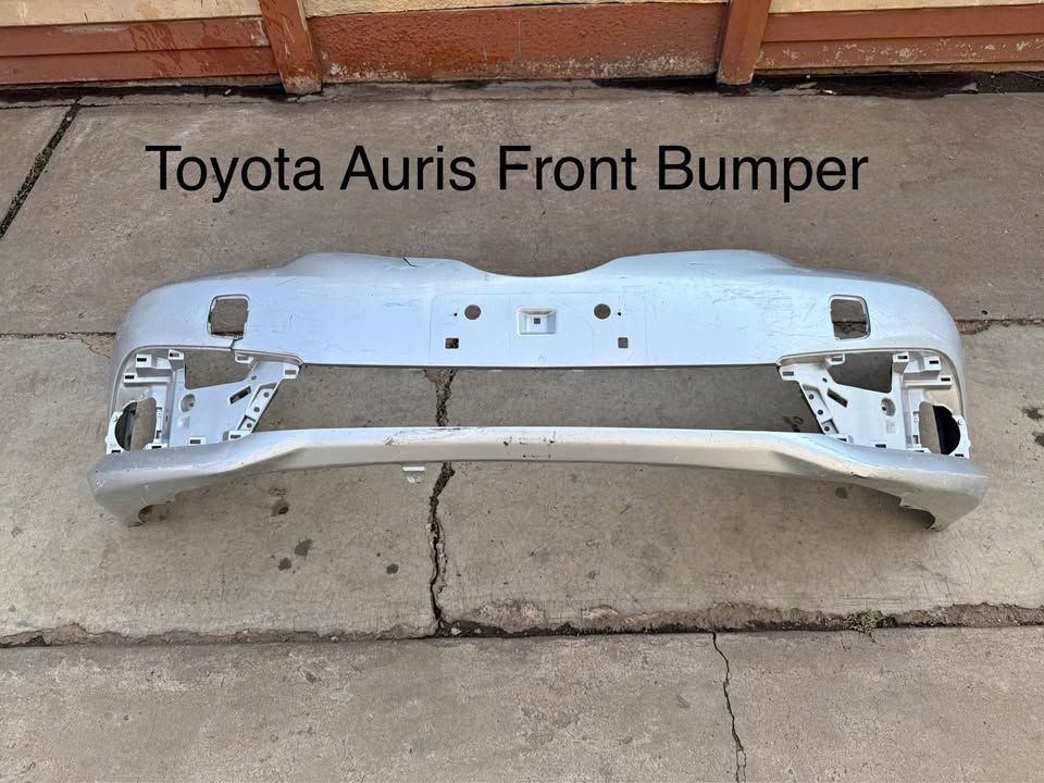 Toyota Auris Front Bumper - Private Seller Toyota Auris Front Bumper - Private Seller