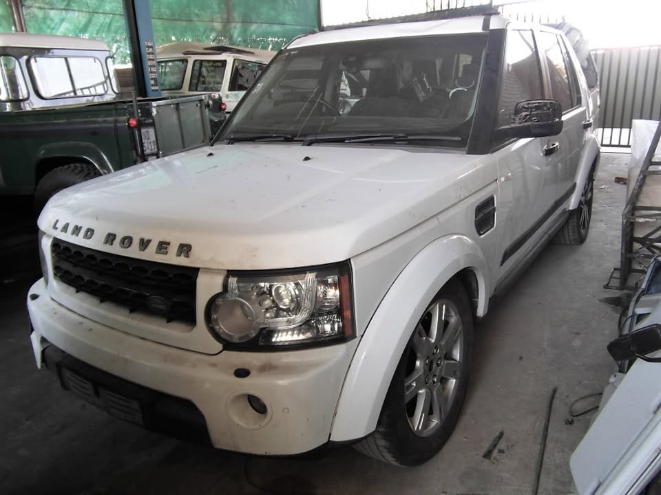 Land Rover Discovery 4 TDV6 - Stripping for Spares | AUTO EZI