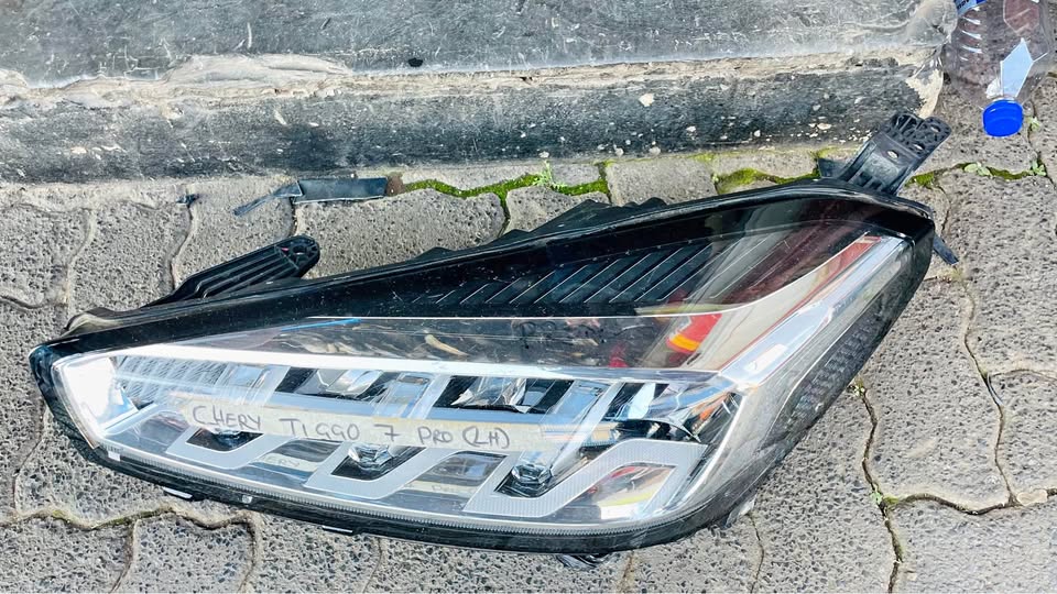 Chery Tiggo 7 pro headlight - Private Seller Chery Tiggo 7 pro headlight - Private Seller