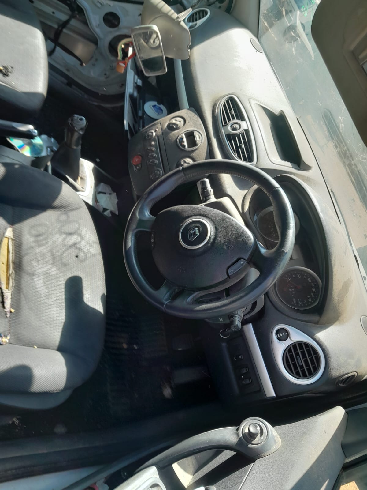 2007 Renault Clio 3 Stripping for Spares - Private Seller 2007 Renault Clio 3 Stripping for Spares - Private Seller