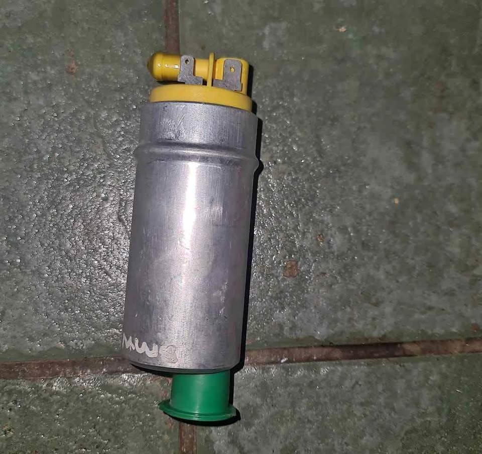 BMW E39 2.3/5/8/3.0 /4.0 96-02 fuel pump - Private Seller BMW E39 2.3/5/8/3.0 /4.0 96-02 fuel pump - Private Seller