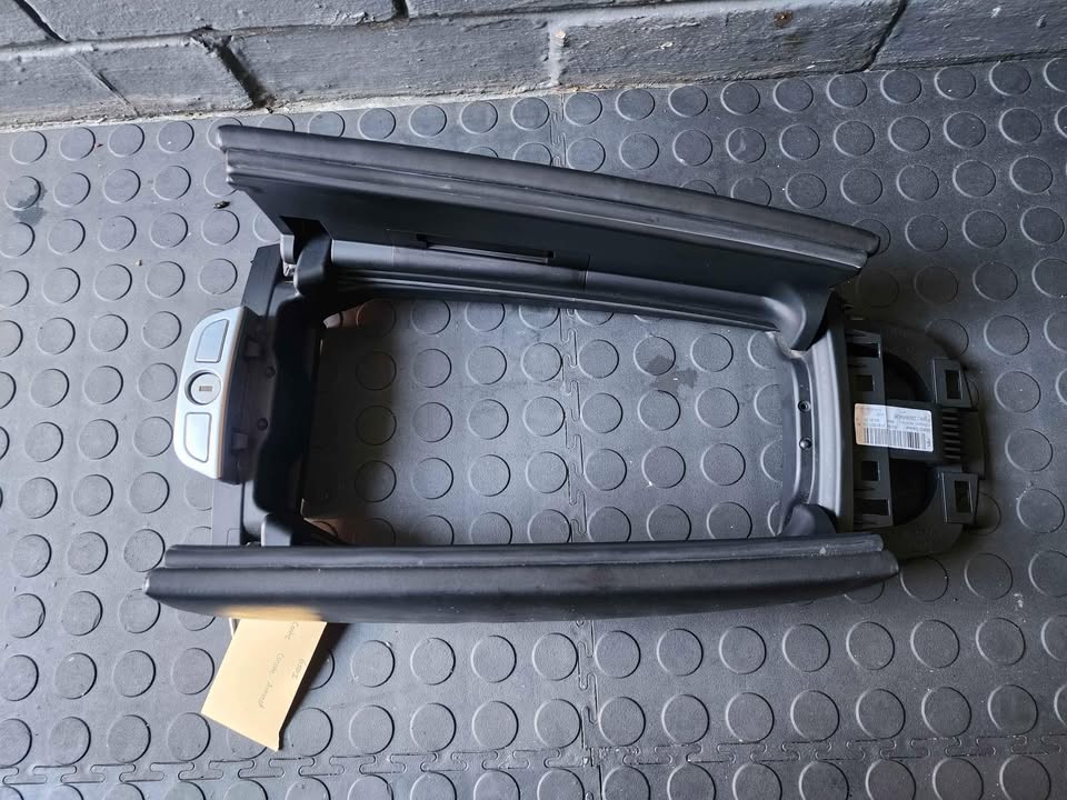 BMW CENTER CONSOLE. - 750i 650i 740i M6 - Private Seller
