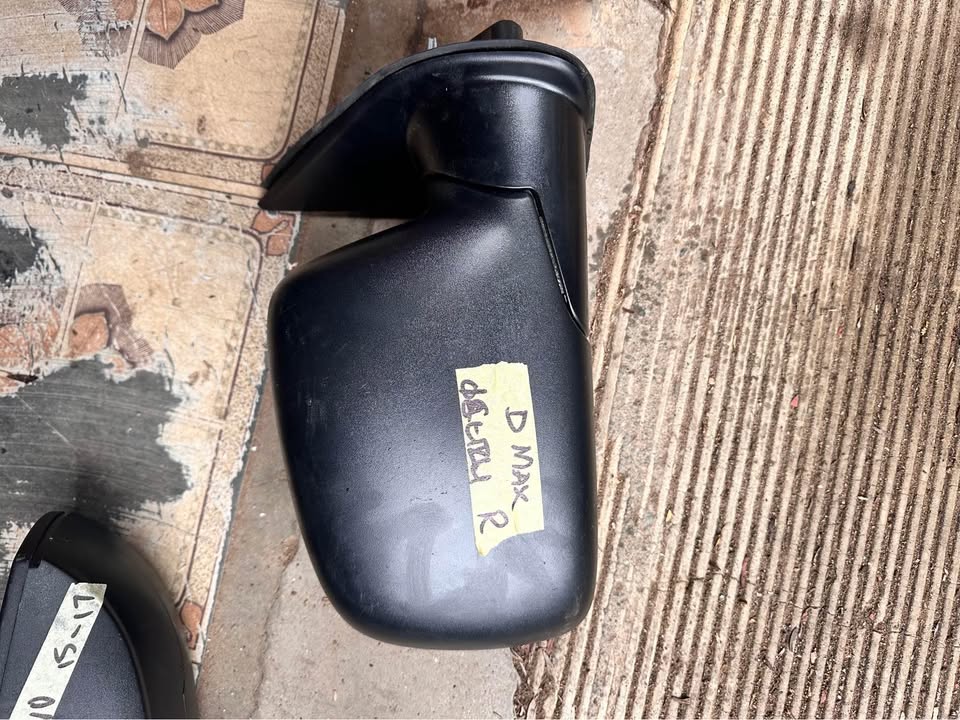 Isuzu D max right side mirror - Private Seller Isuzu D max right side mirror - Private Seller