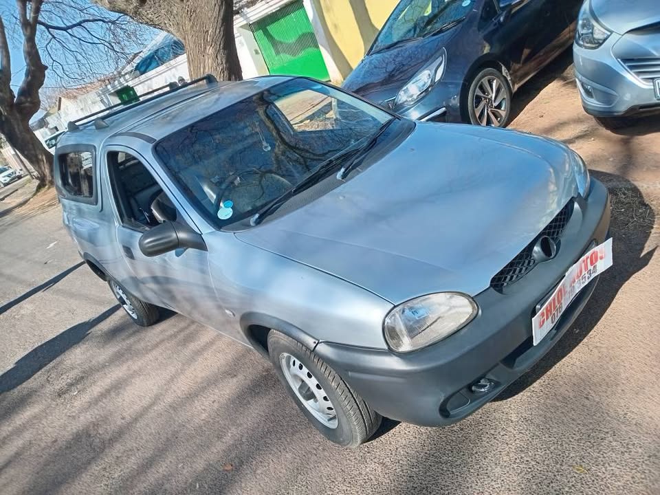 2003 Corsa bakkie 1.7 Disiel Manual,Silver Color  160,000km