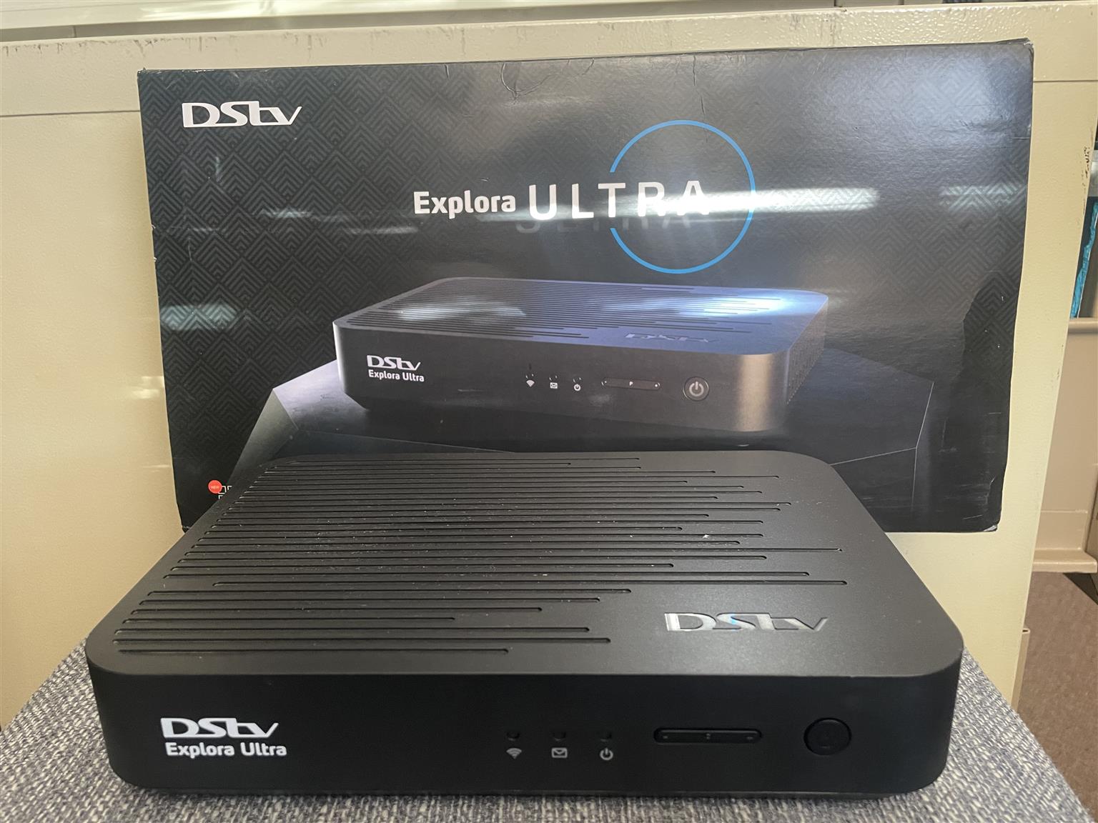 DSTV decoders and dish
