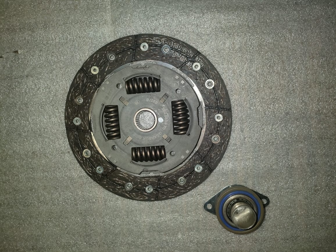 VW Polo Bujwa 1.4 / 1.6 NEW clutch kit for sale - Private Seller