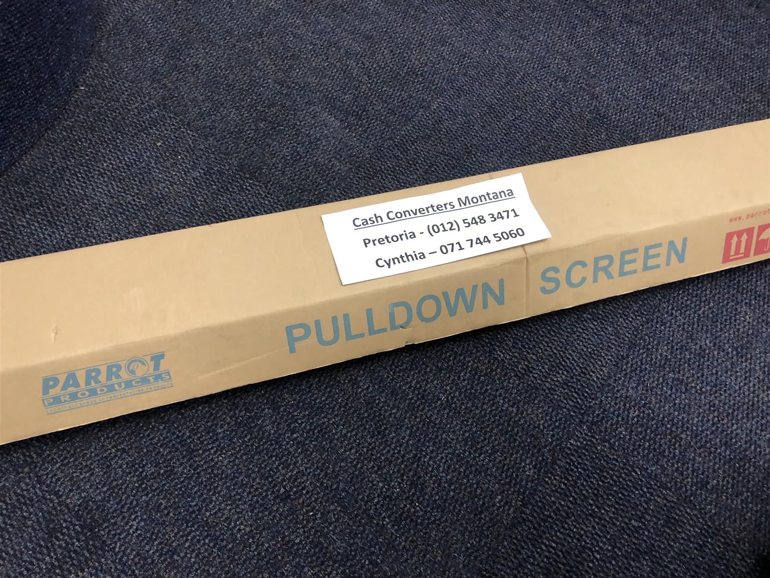 PVC Pulldown Screen Parrot SC0273 