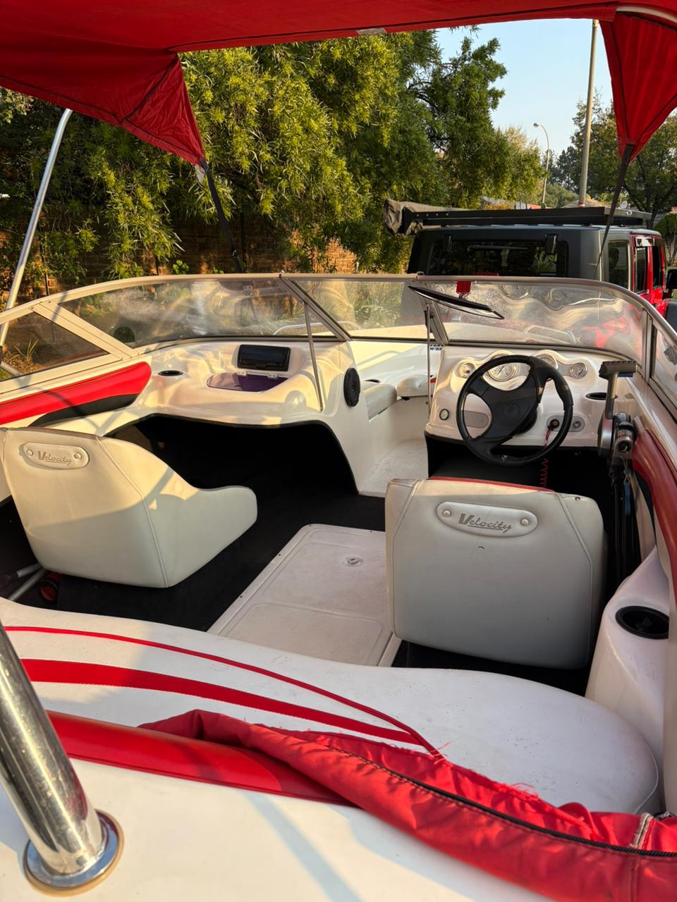 Boat 115 Jhonsen 16 foot