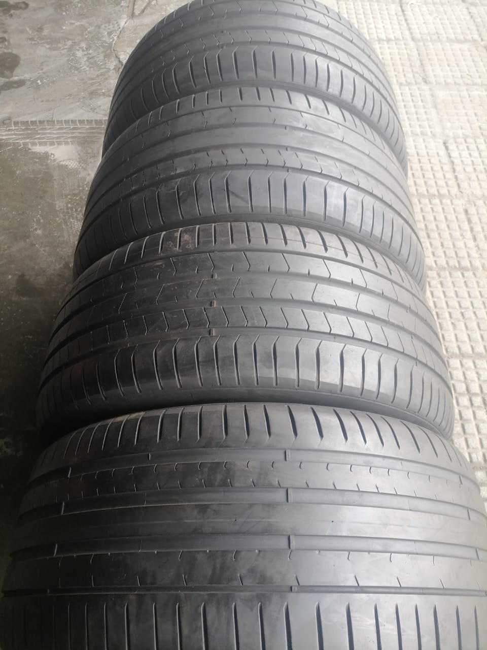 275/40/20 and 315/35/20 Pirelli Pzerro Runflat tyres. 80% - Private Seller