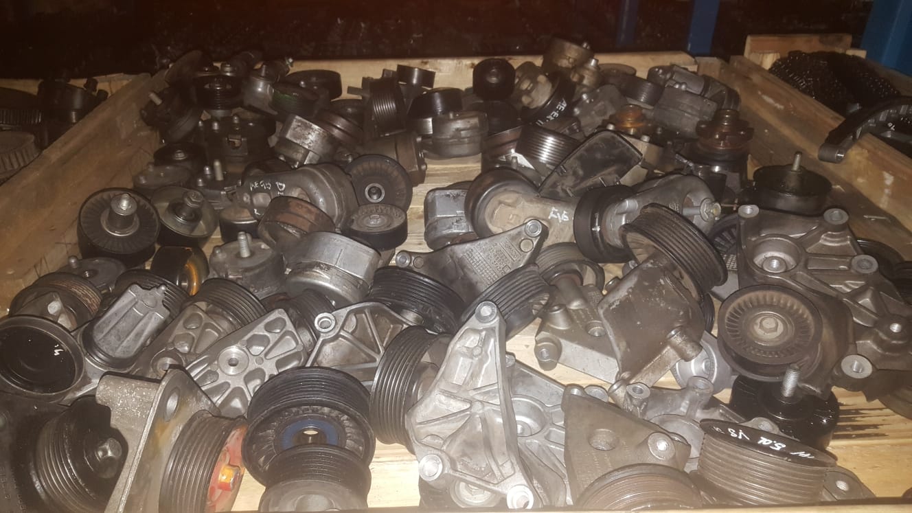 2010 Range Rover Vogue 5.0 V8 S/C Tensioner for sale