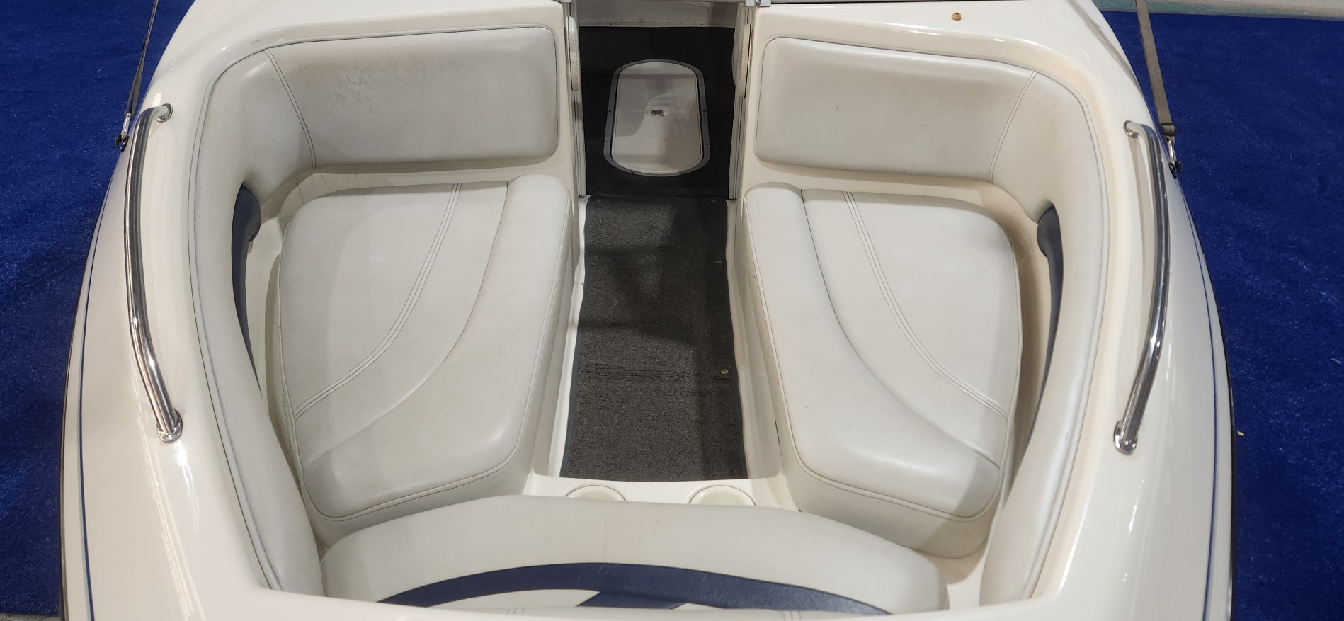 PANACHE 1850 SR ON TRAILER 200 HP YAMAHA V6 2 STROKE