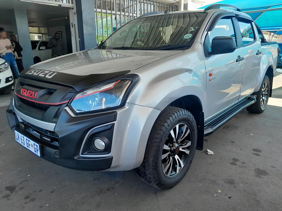 ISUZU KB250 2.5 X-RIDER DOUBLE CAB AUTOMATIC