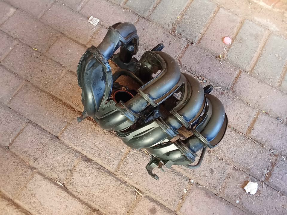 Ford Figo 1.4 Complete Intake Manifold - Private Seller Ford Figo 1.4 Complete Intake Manifold - Private Seller