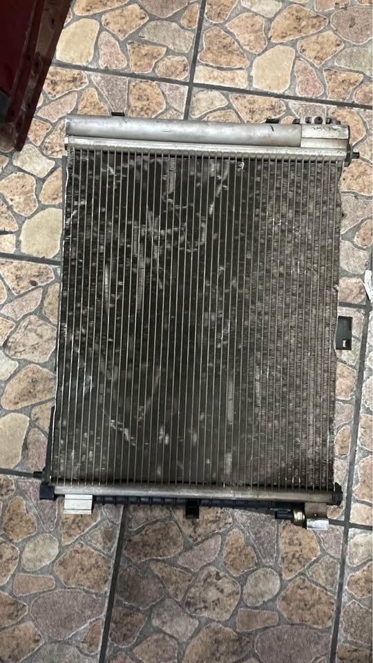 Nissan radiator set - Private Seller