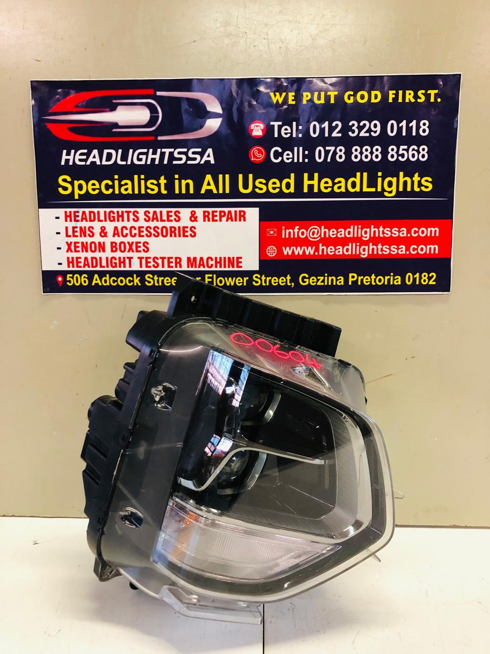 Hyundai Santa Fe right side Full LED headlight - Private Seller Hyundai Santa Fe right side Full LED headlight - Private Seller