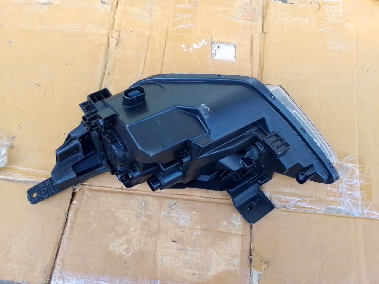 (2022-2024) HYUNDAI I20 RHS HEADLIGHT FOR SALE - Private Seller