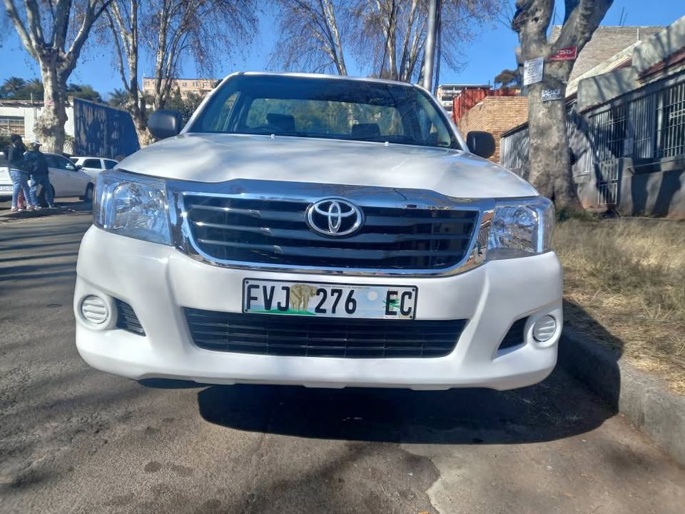 2012 Toyota Hilux single cab 2.5 Diesel, Manual, White, Leather seat,