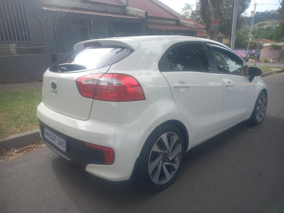 2015 KIA RIO TEC 1.4 PETROL, MANUAL, WHITE COLOR, MILEAGE 90000KMS SERVICE HISTORY.