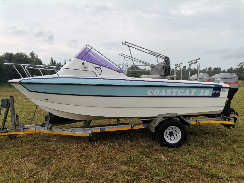 COASTCAT 18FT OFFSHORE WITH TWIN 90HP MARINER MOTORS - VERY CLEAN PACKAGE