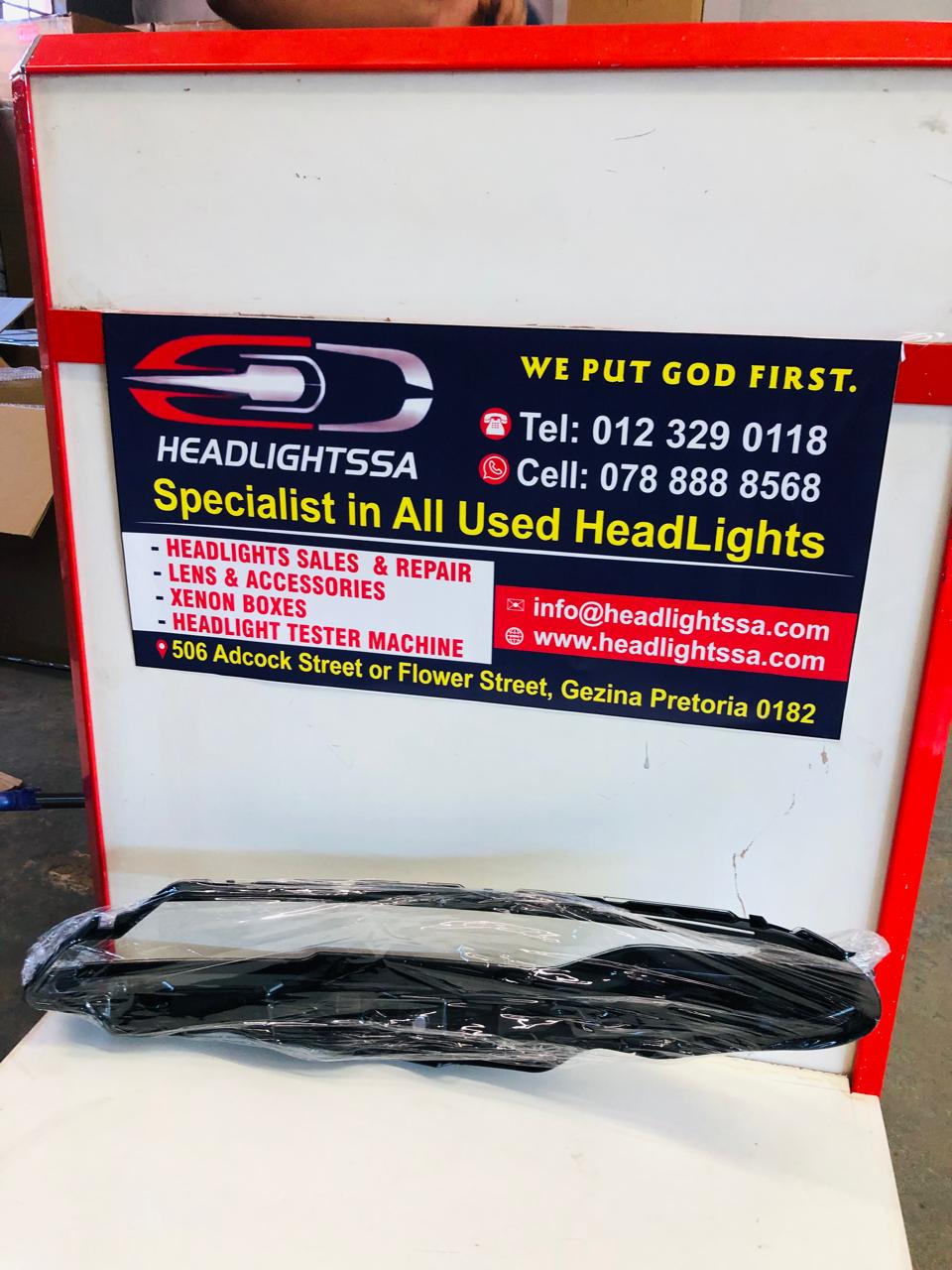 Range Rover Evoque right side headlight replacement lens - Private Seller