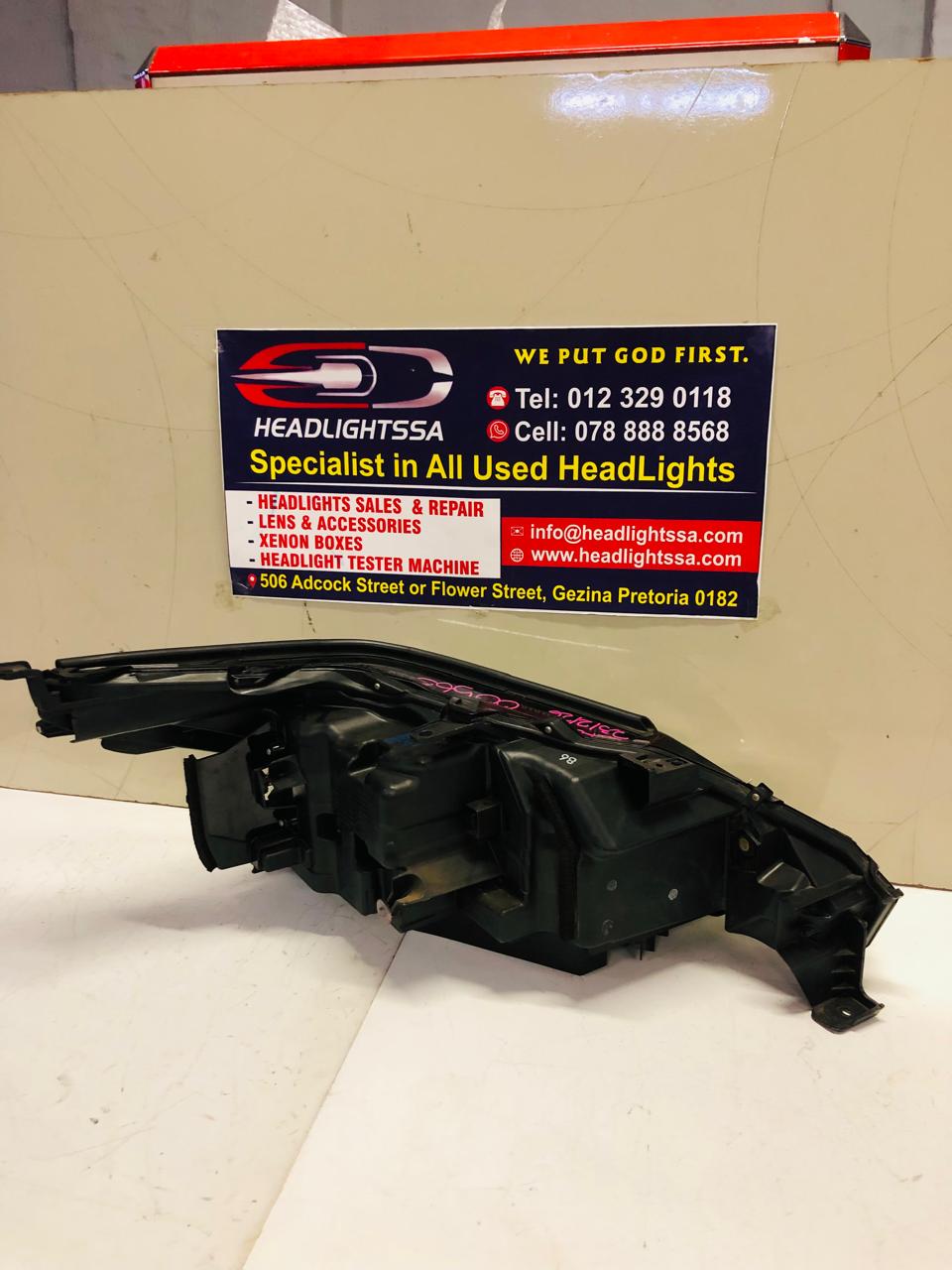 Lexus RX450 left side LED xenon headlight (2016) - Private Seller Lexus RX450 left side LED xenon headlight (2016) - Private Seller