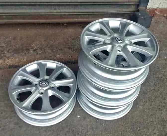 Original 14 inch Hyundai i10 mag rims for sale. Leave your whatsapp number if in - Private Seller Original 14 inch Hyundai i10 mag rims for sale. Leave your whatsapp number if in - Private Seller