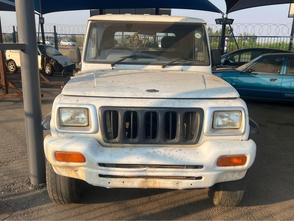 Mahindra Bolero 2.5 STRIPPING FOR SPARES CALL or whatsapp  or - Private Seller