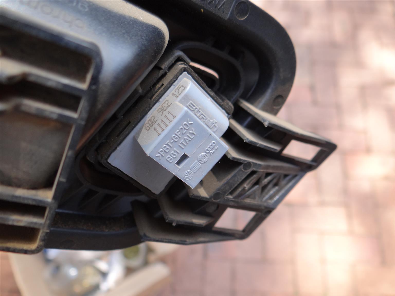 Door Lock components - VW Amarok