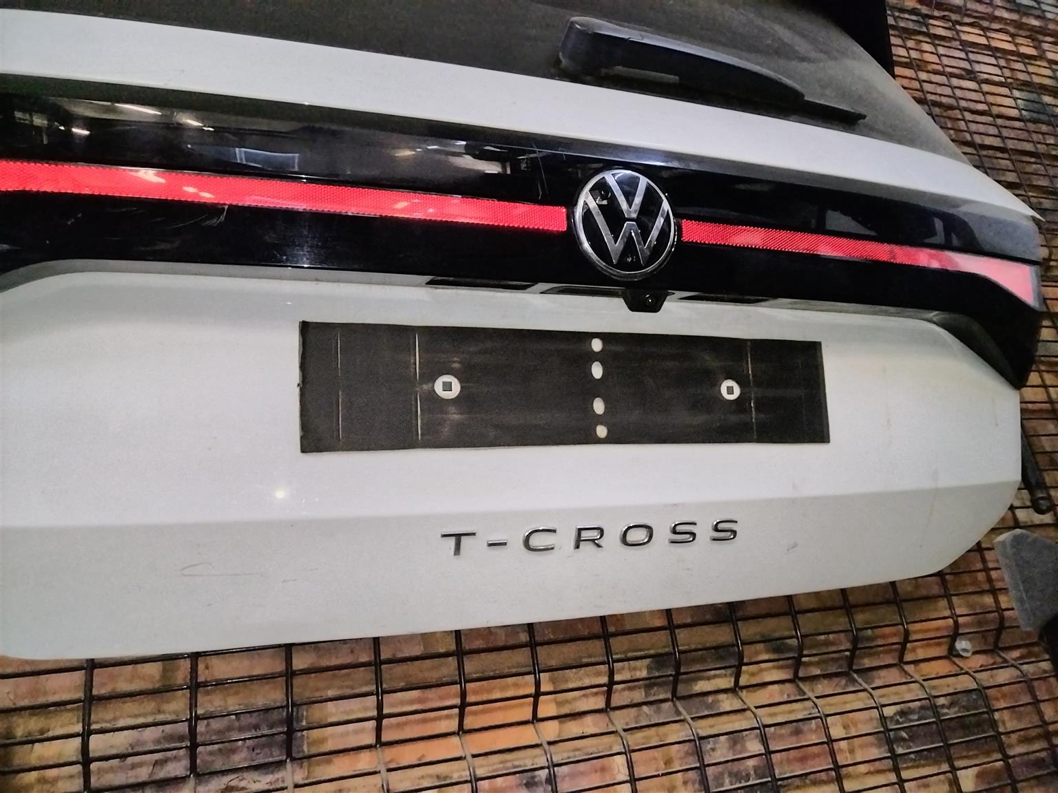 Volkswagen VW T cross tailgate for sale used - Private Seller Volkswagen VW T cross tailgate for sale used - Private Seller