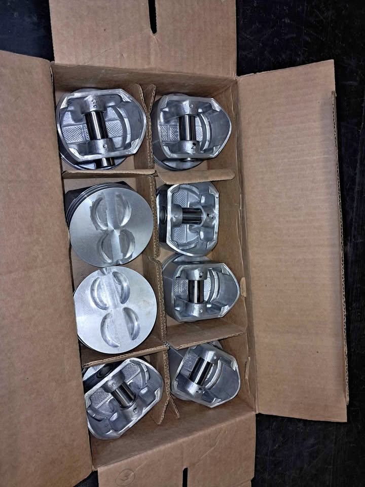 Chevy 350 flatop pistons
