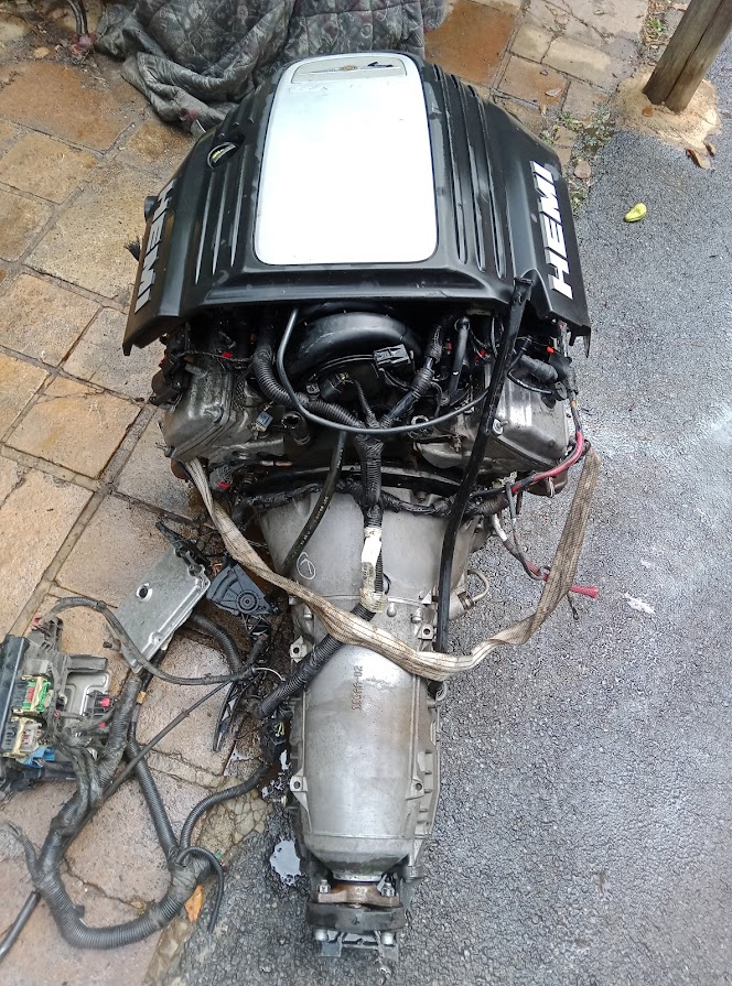 Chrysler 5.7 Hemi & Gearbox