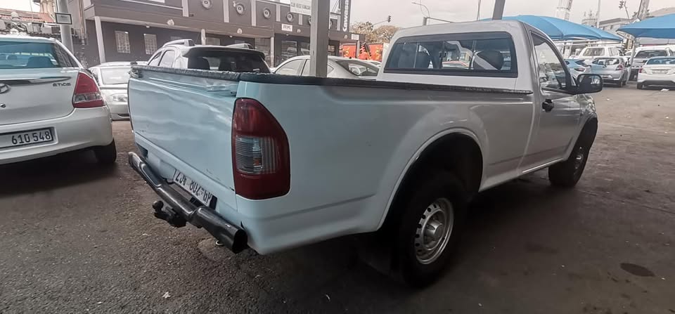 2010 ISUZU KB 250 2.5 SINGLE CAB MANUAL PETROL