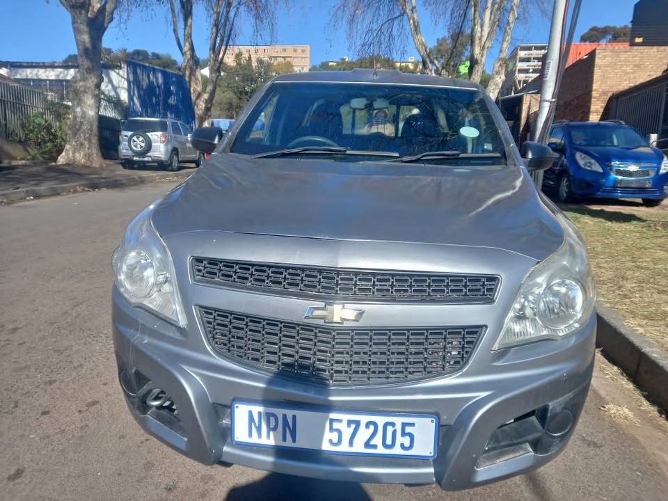 2013 Chevrolet utility 1.4 Petrol, Manual, Grey, 106000km. Spare key Service book. Canopy