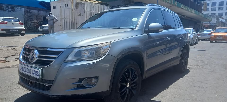 2009 VW TIGUAN 2.0 MANUAL PETROL, SILVER COLOUR, 85000KM