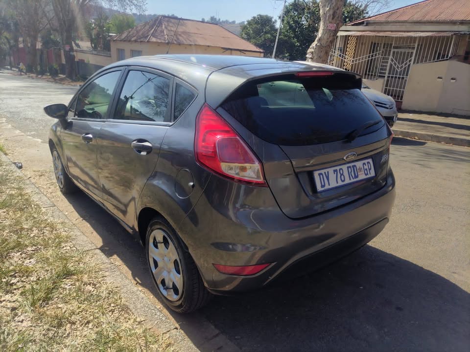 2015 Ford fiesta 1.4