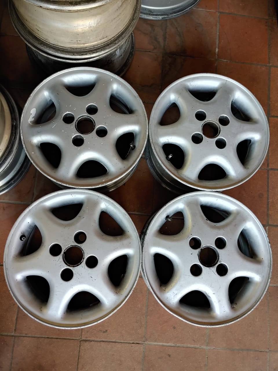 MAG SET FORD 4 HOLE 13" 108 PCD FOR SALE - Private Seller
