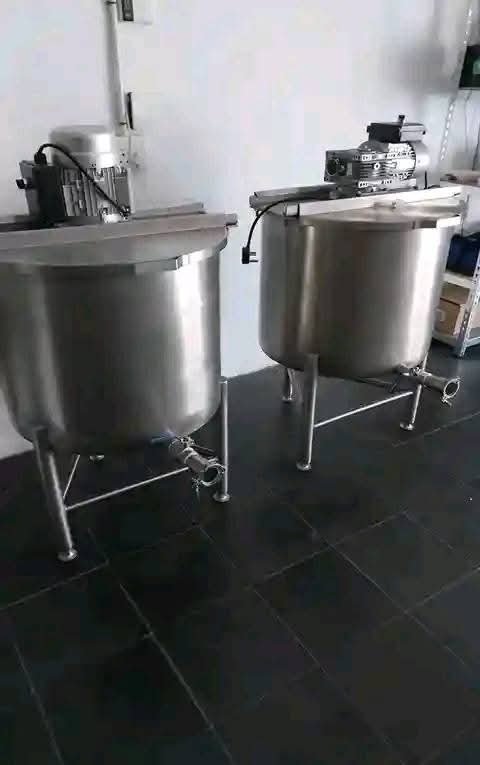 tanks  stainless