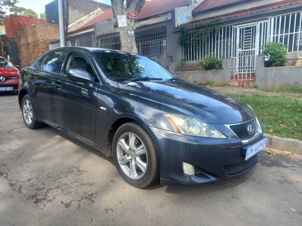 2008 LEXUS IS250 PETROL, AUTOMATIC, GREY, SERVICE BOOK, LEATHER SEATS