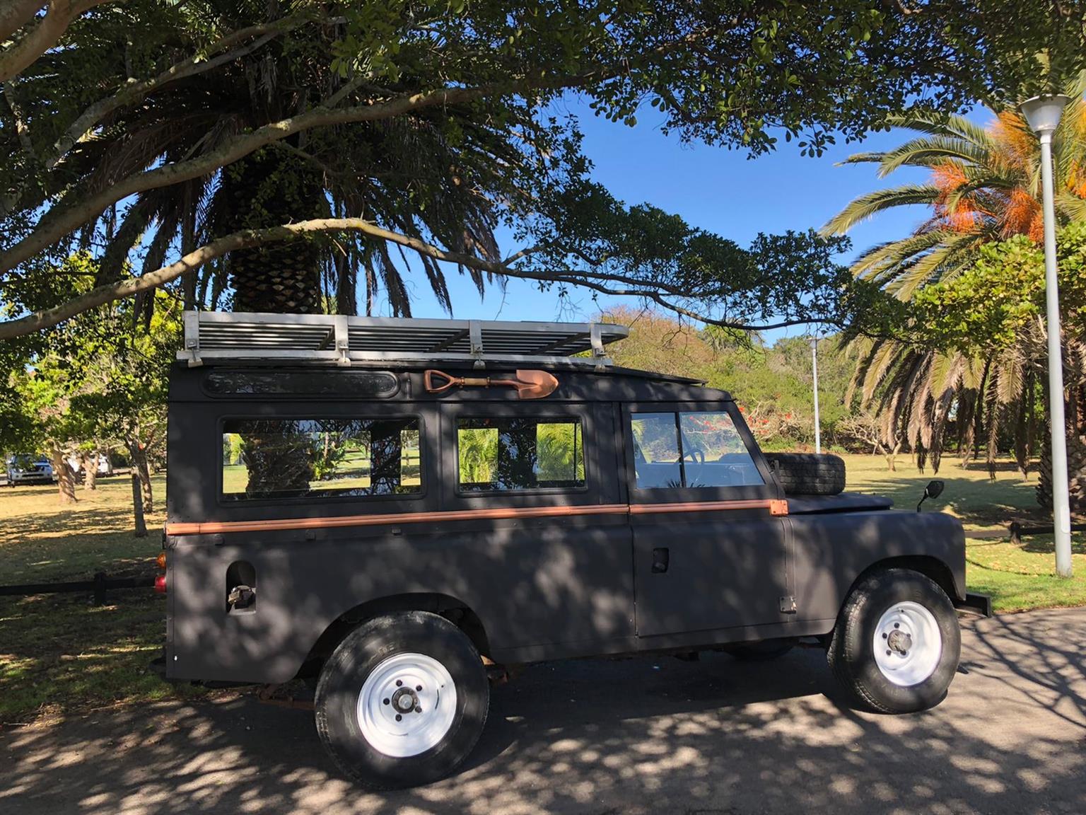 Landrover Series 3 | Junk Mail