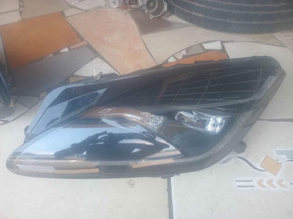 Jaguar E-pace left side led front left headlight - Private Seller Jaguar E-pace left side led front left headlight - Private Seller